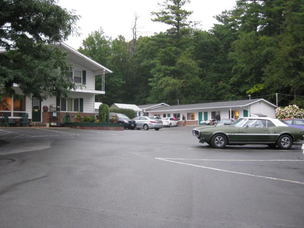 Brookside Motel & Cabins Lake George Exterior photo